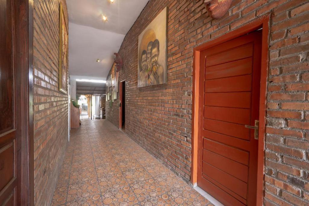 Oyo 2380 Alea Guesthouse Muntilan Eksteriør bilde