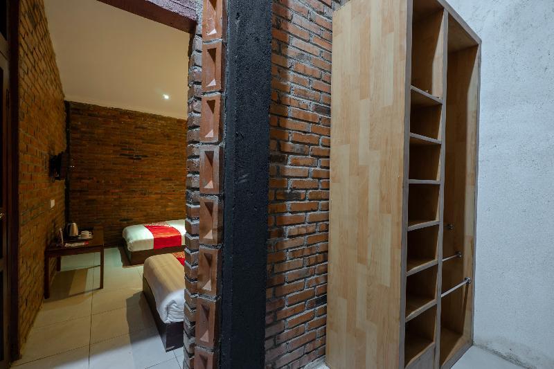 Oyo 2380 Alea Guesthouse Muntilan Eksteriør bilde