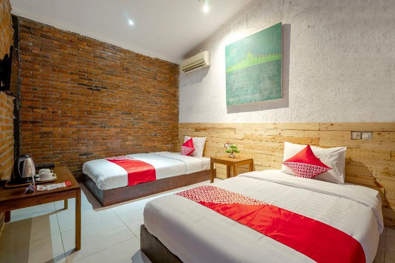 Oyo 2380 Alea Guesthouse Muntilan Eksteriør bilde