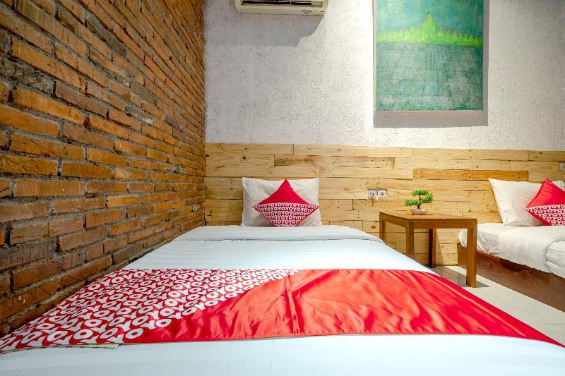 Oyo 2380 Alea Guesthouse Muntilan Eksteriør bilde